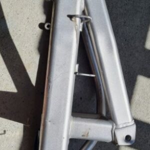 Kawasaki ER6N Swing Arm with bolt