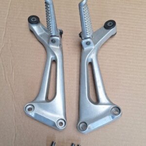 Honda VTR 1000 firestorm Pillion Footpegs/Hangers & Bolts